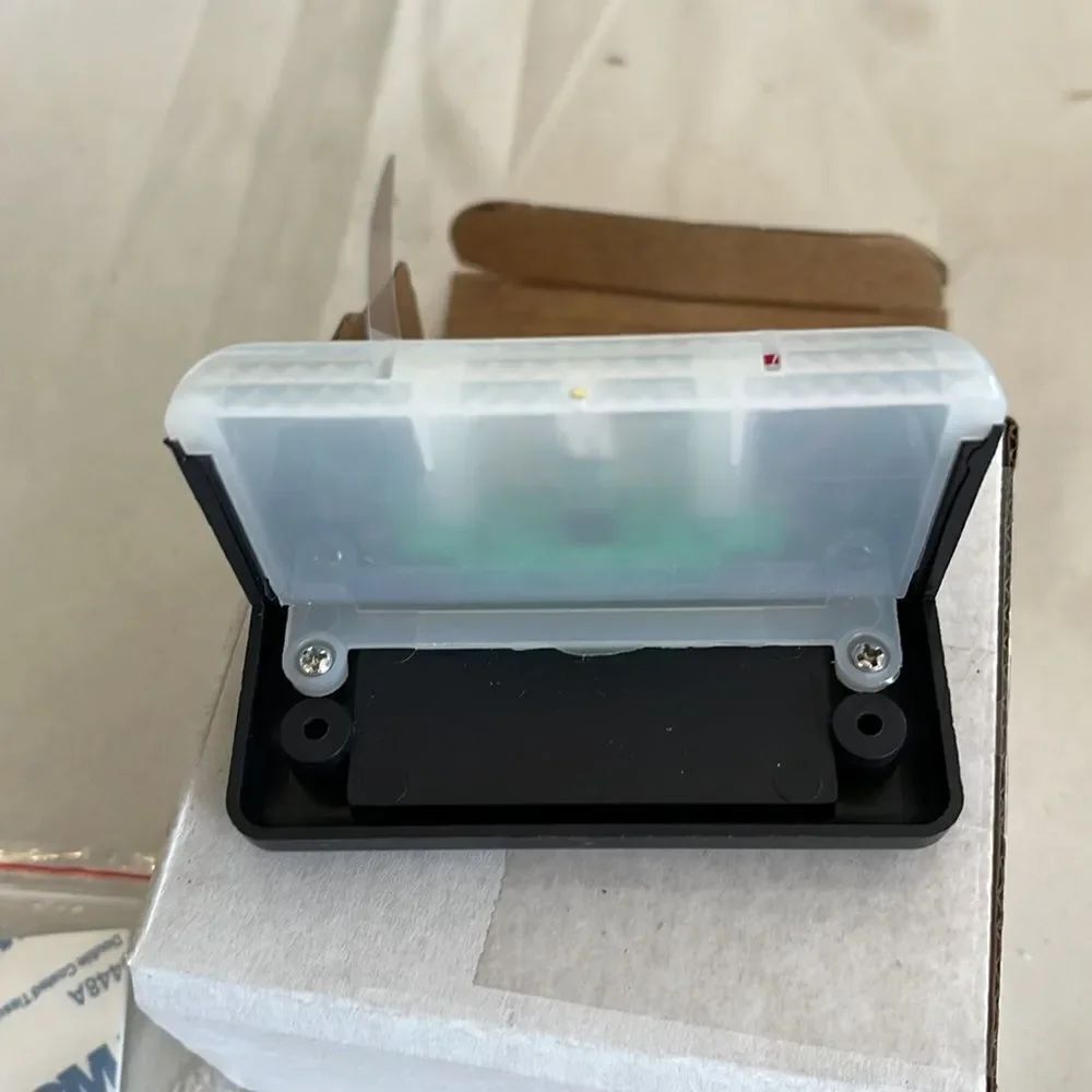 Corner Solar Light - Picture 3 of 4